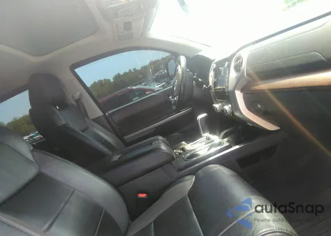 2020 Toyota Tundra Limited z USA, uszkodzony, nr VIN 5TFHY5F14LX935171